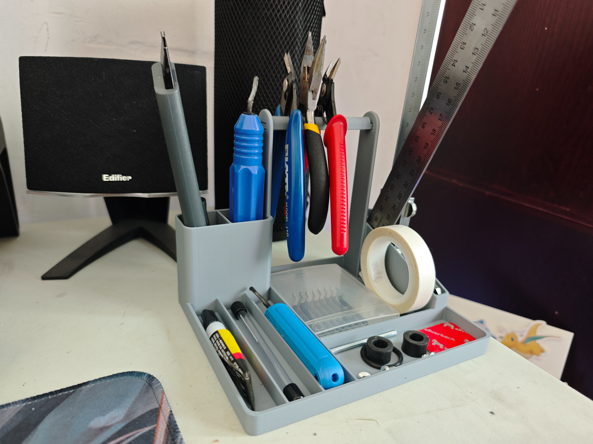 Miniatura 1 do modelo 3D 简易工具存放台