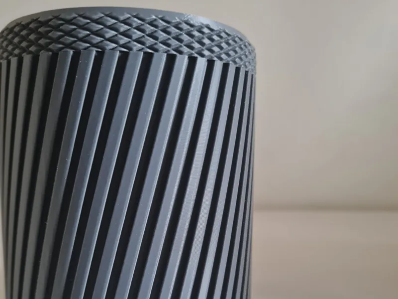 vaso contenitore elegante portaoggetti avvitato