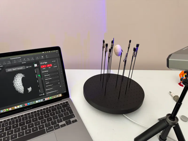 Revopoint turntable extender with holes for grips