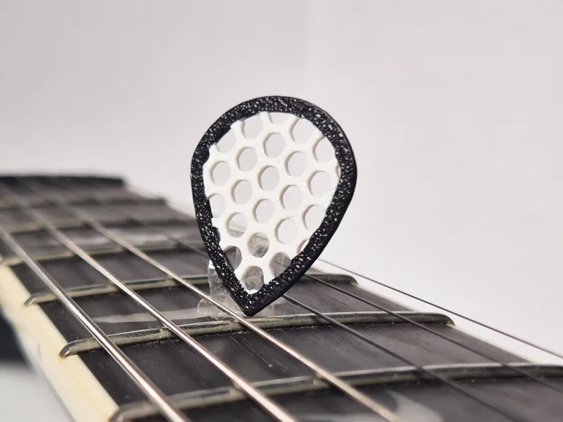 Guitar hex-pick
