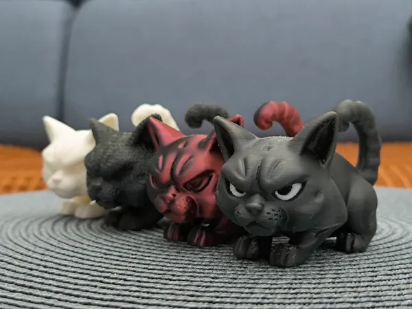 Chat en colère (quatre versions)