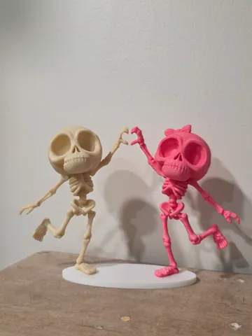Adorno temático: "Chill" Skeleton - Heart Hands V2 <3 <3 — vista de referencia 2