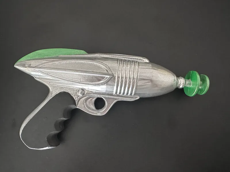 1930's Ray gun with connectors