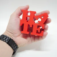 Sculpture HATE et porte-clés — parodie LOVE Park — photo 8