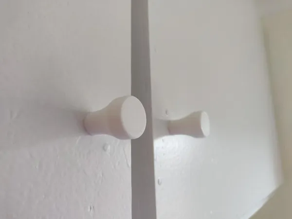 Bouton de meuble style Ikea