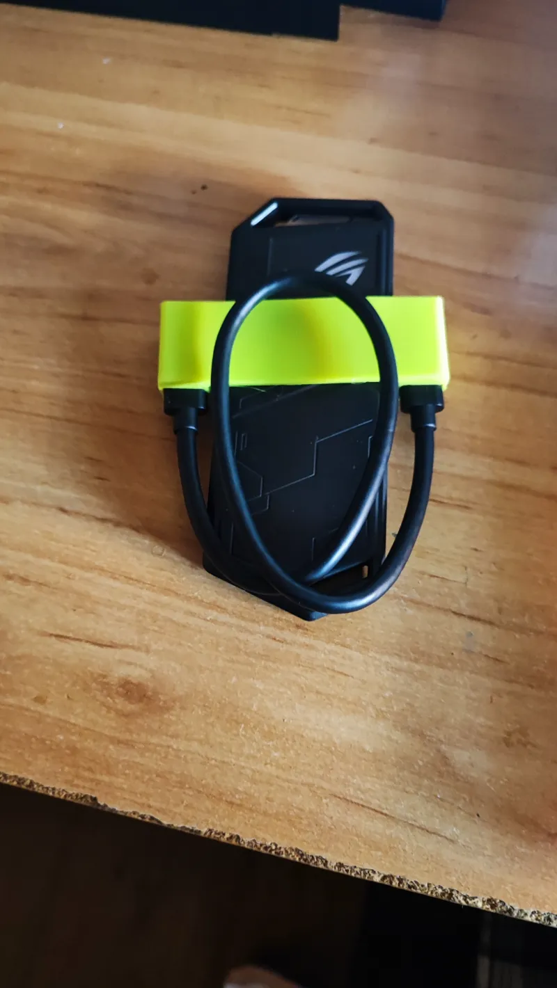 Asus Rog Strix Arion Wire Support