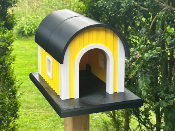 Schwedisches Vogelhaus NussGarage für Eichhörnchen