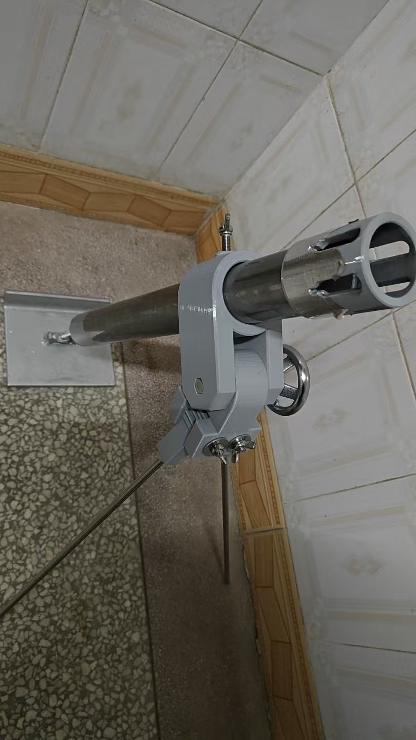 Miniatura 2 do modelo 3D 二踢脚发射器支架