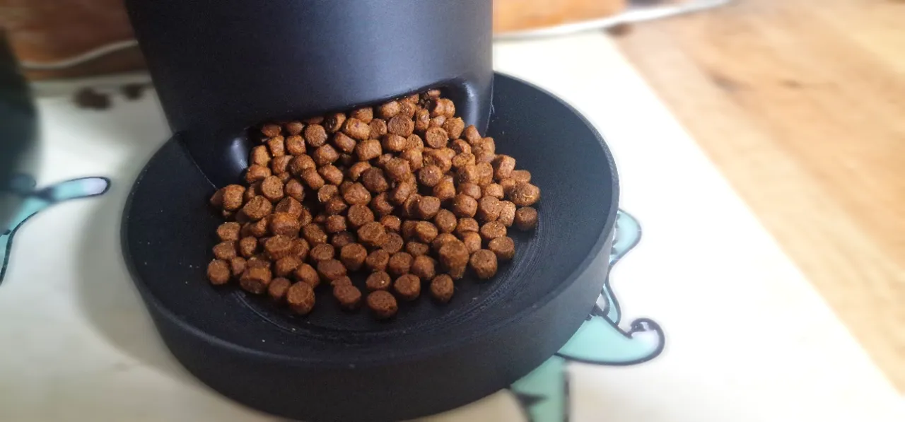 Eco-Small Portion Pet Feeder view 4