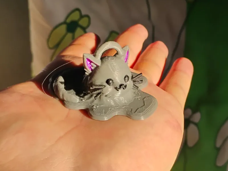 Melted kitty Figurine / Keychain