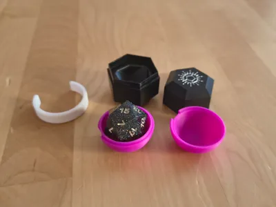Pixel Dice D20 minimal case