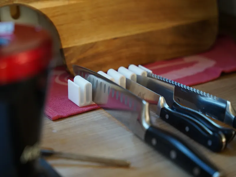 7-Slot Kitchen Knife Holder