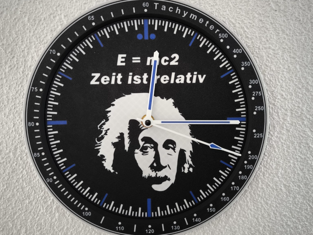 Einstein Wanduhr "Zeit ist relativ"- Physik Deko