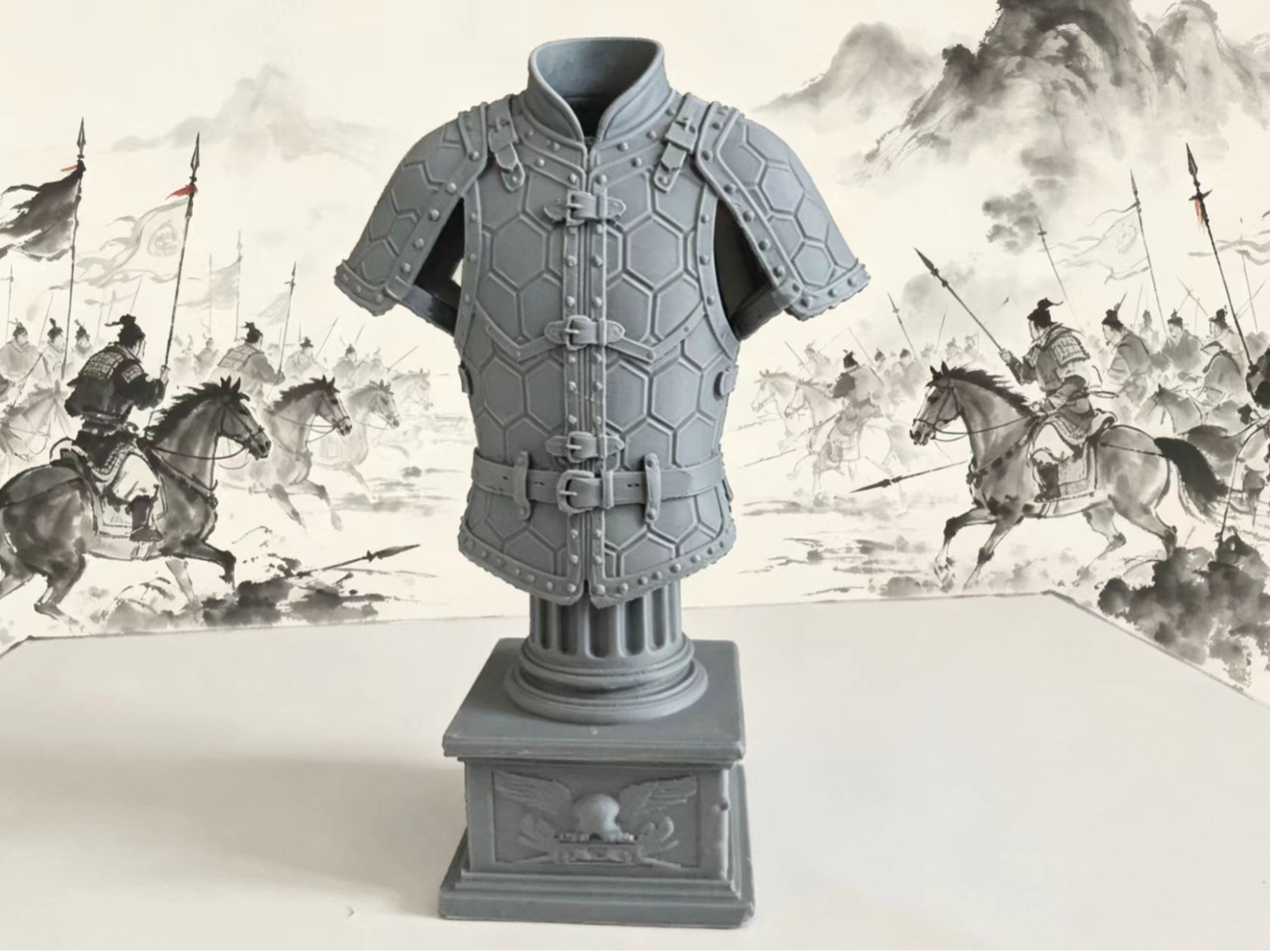 Tortoiseshell-patterned armor Ornament