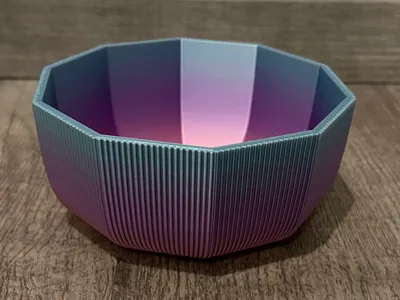 Spiral-designed bowl