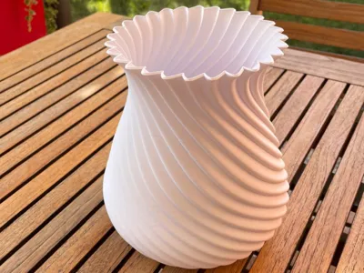 Vase scoreda