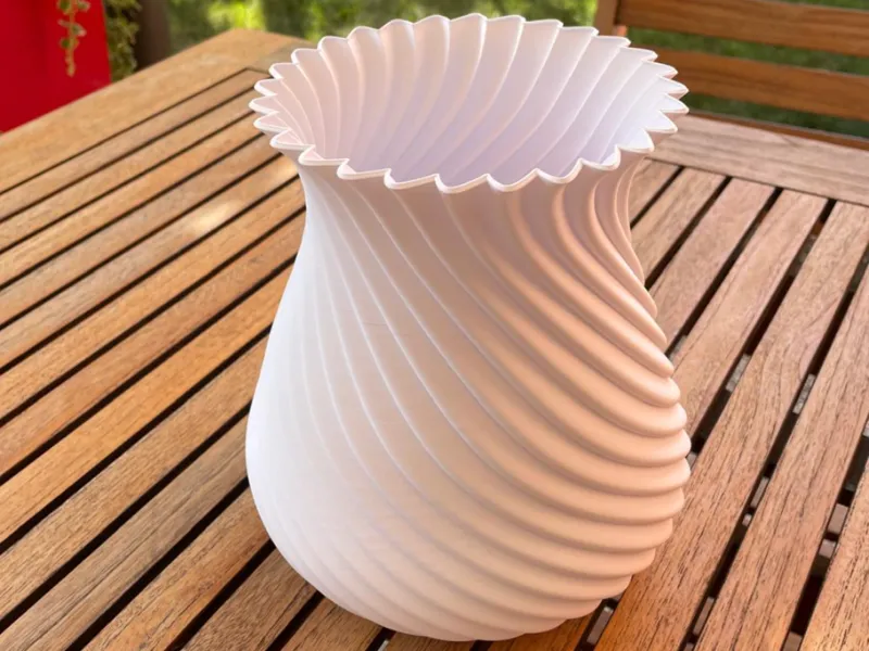 Vase scoreda
