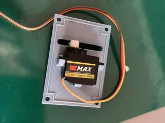 Servo cover for Talon1400 using EMAX ES08MA