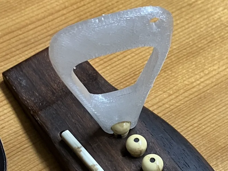 アコースティックギターのブリッジピン外し