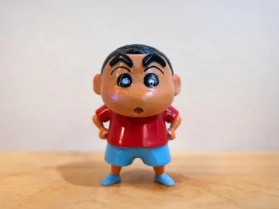 Standing Shin Chan