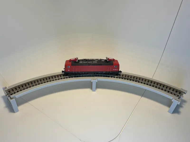Model Railway Incline Trackbed + Piers PARAMETRIC 