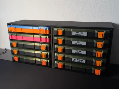 Shelves for storage box from KL Worx