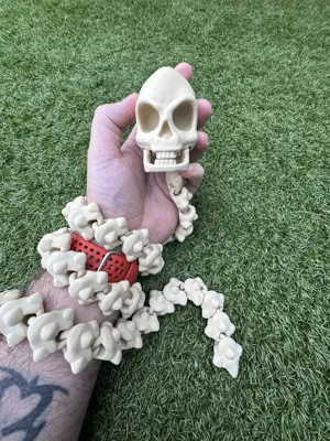 Articulated Halloween Skull and Spine Movable Jaw - Free 3D Print Model ...