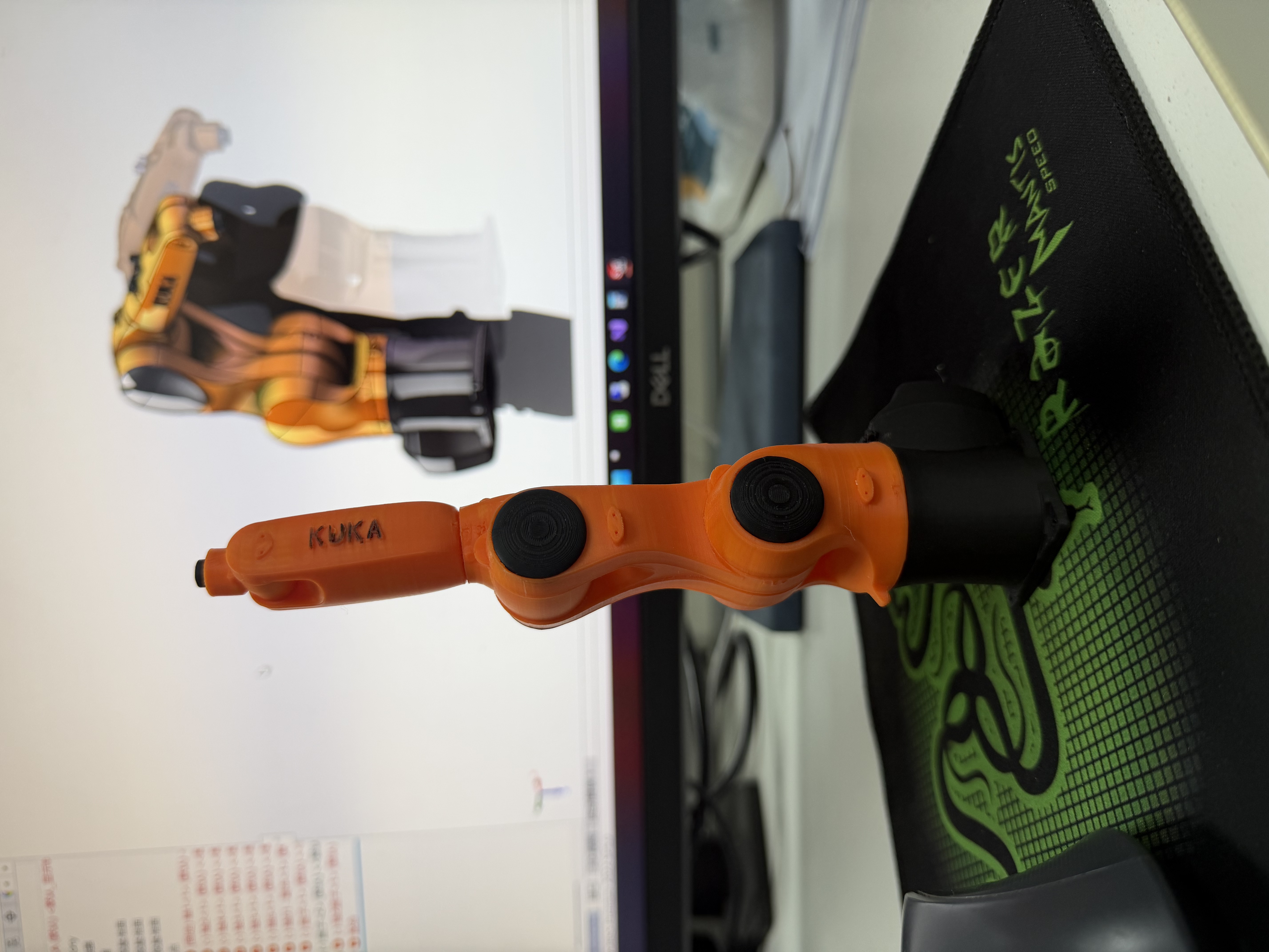 Miniatura 2 do modelo 3D KUKA  Robt