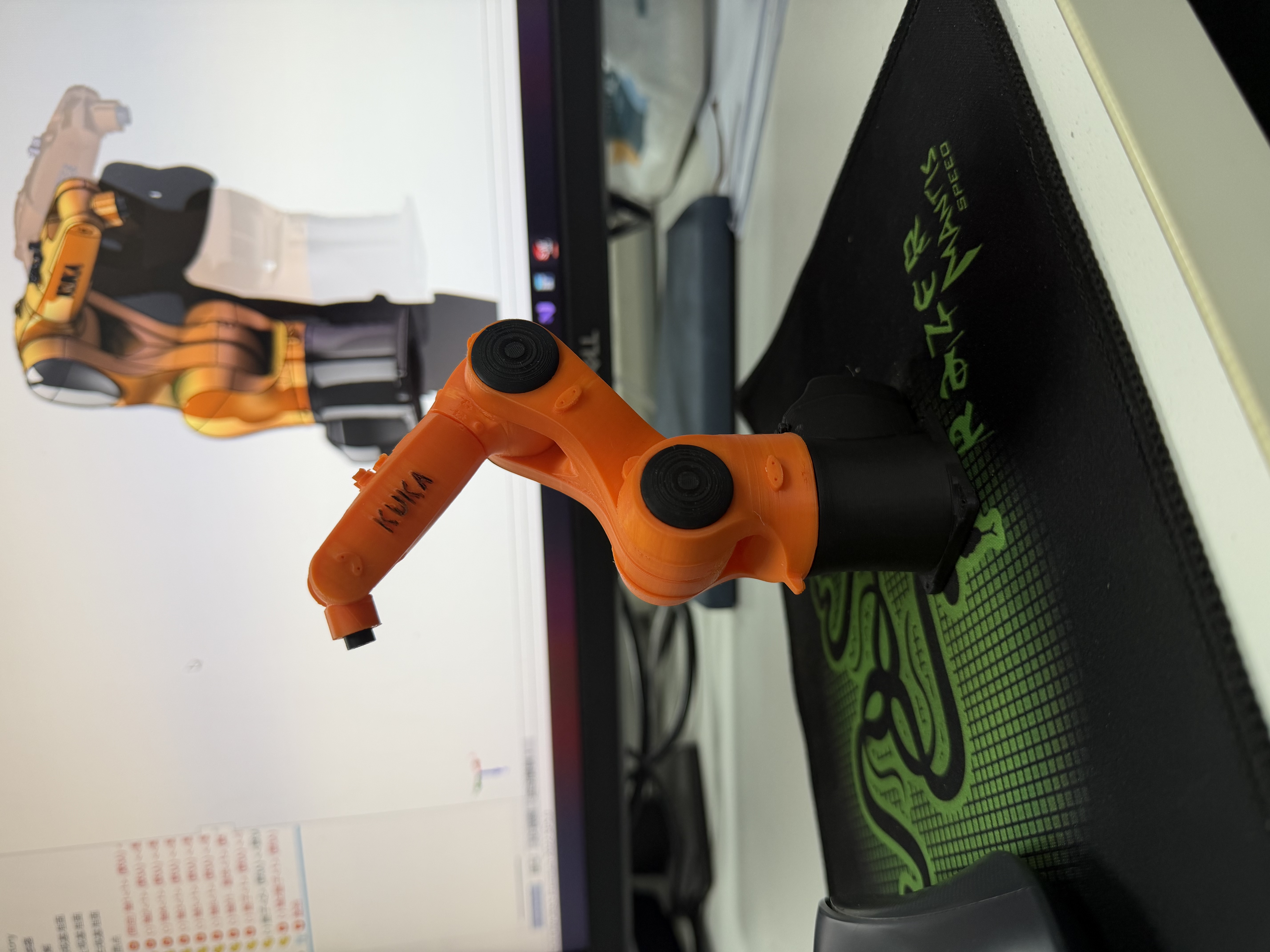 Miniatura 1 do modelo 3D KUKA  Robt