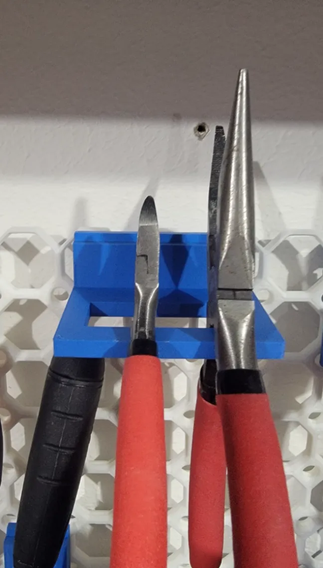 Multiple Plier holder for Multiboard