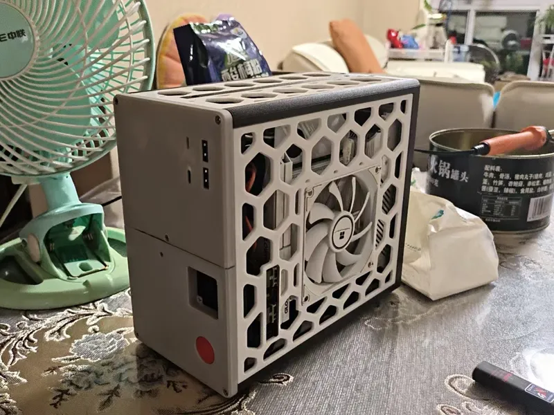 一体成型 4升 itx机箱