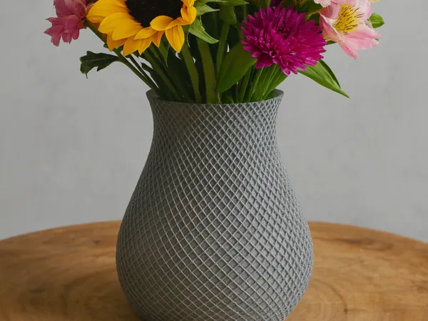Vase à motif géométrique