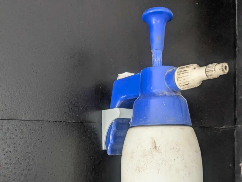 Pump bottel wall mount