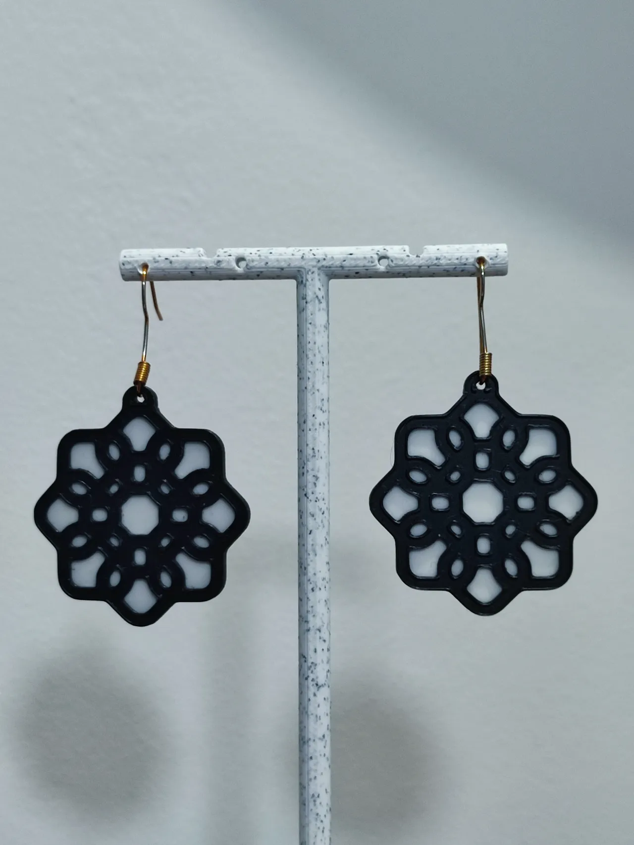 Aretes Flor de Celosía view 3