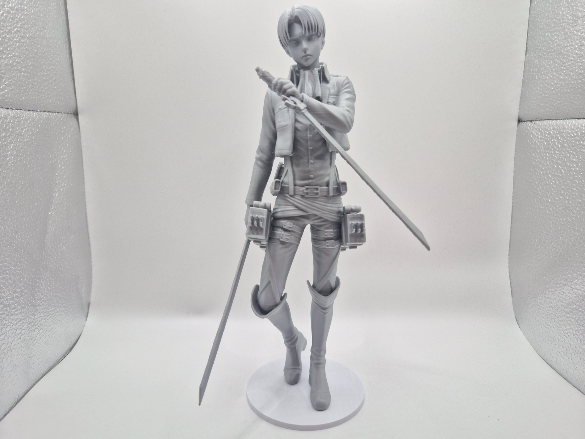 Attack on Titan Levi Ackerman Figure