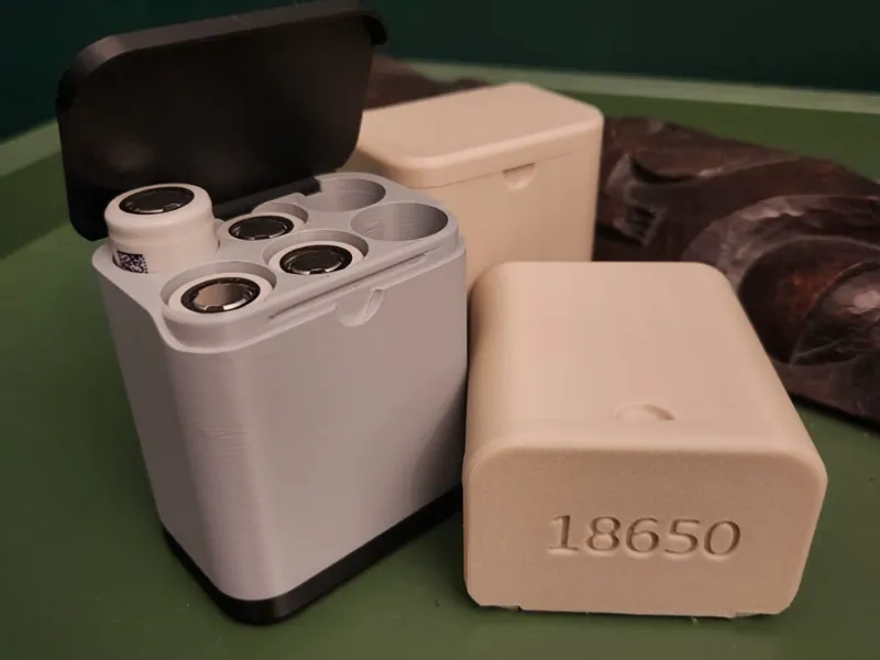 18650 Battery Case with Snap Lid