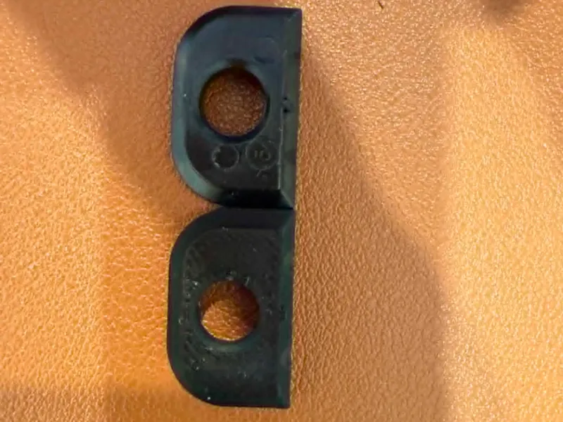 Ski boot clip 