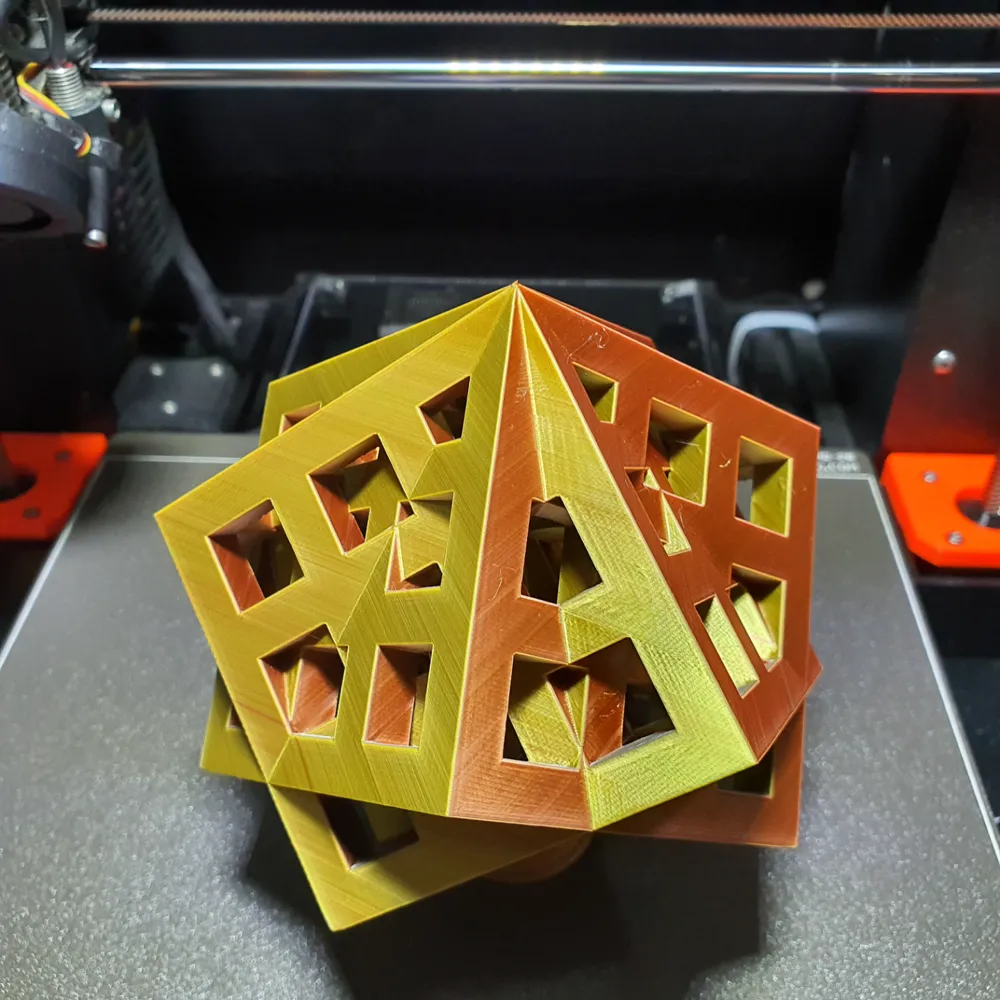 Interlocked Cubes by yahbluez - MakerWorld