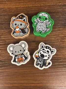 Objeto manipulable: Animal Costume Halloween fidget clickers — vista de referencia 3