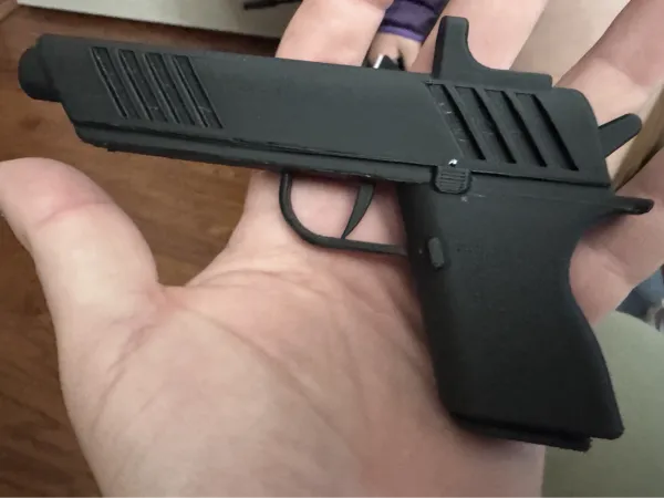 Petit pistolet jouet