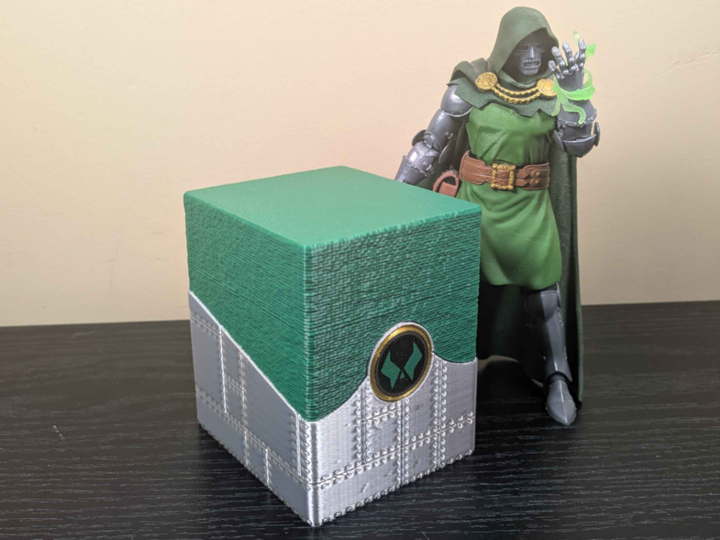 Doom Deck Box - Medallion Series