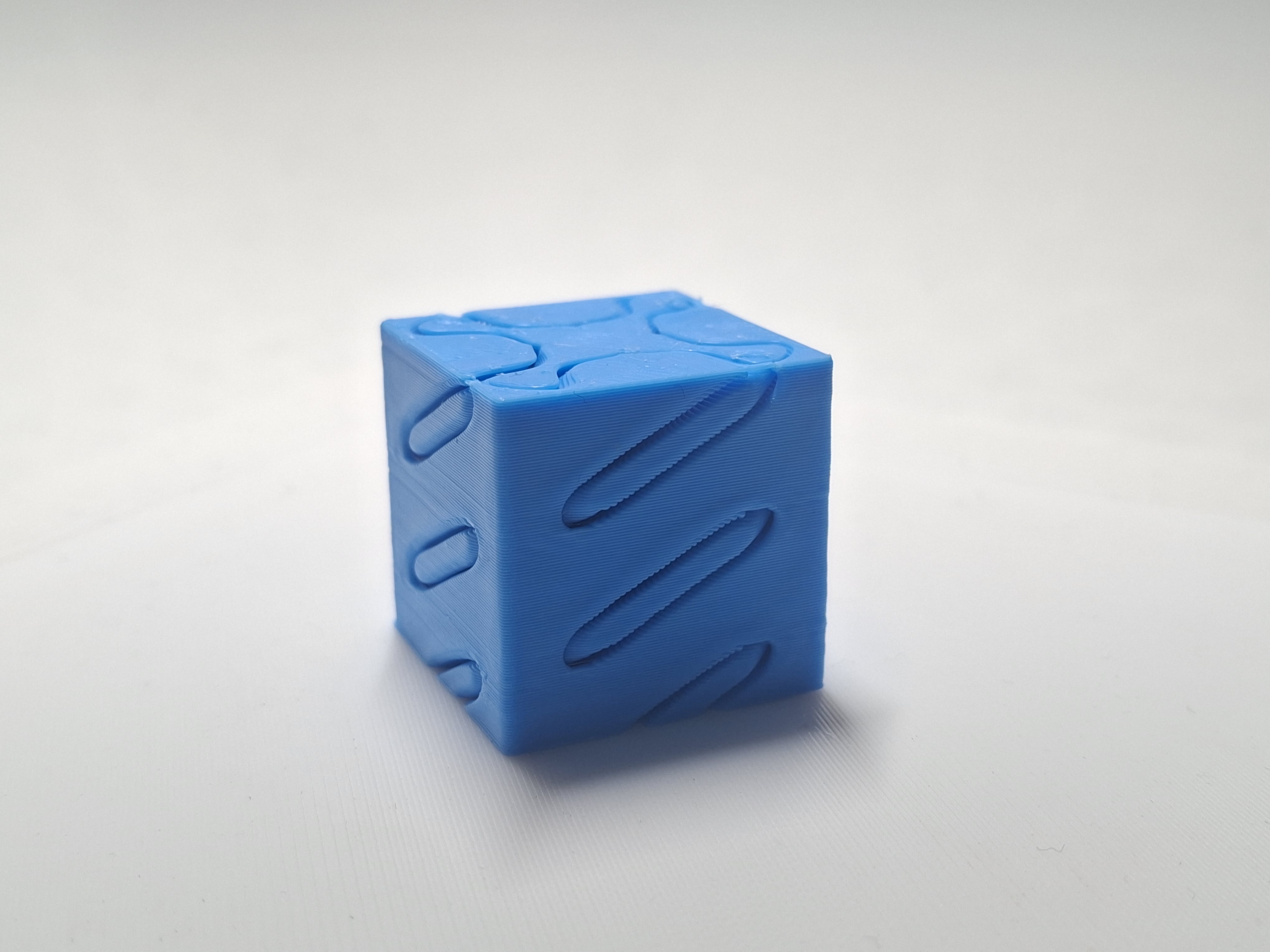 Miniatura 1 do modelo 3D Cube Impossible Passthrough Fidget 