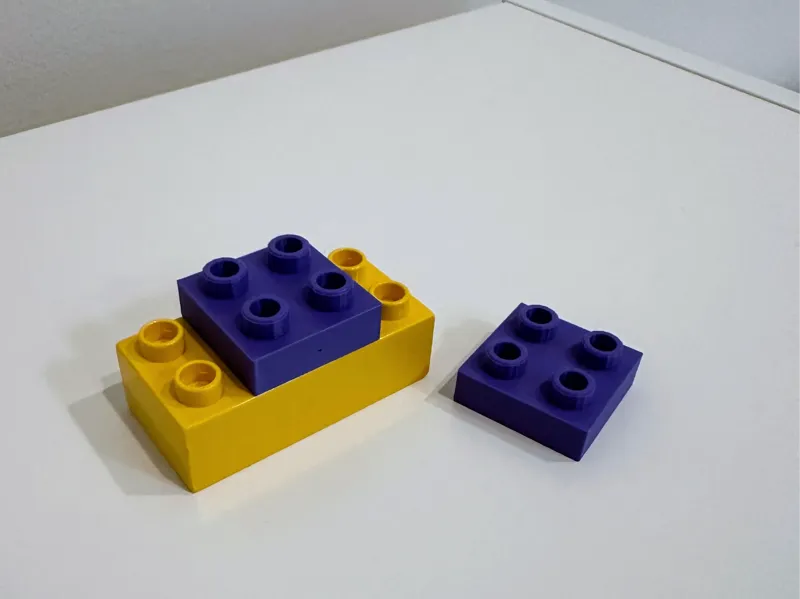 Duplo 2x2 half height brick
