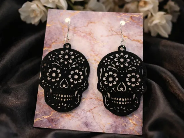 boucles oreilles tête de mort fleuri