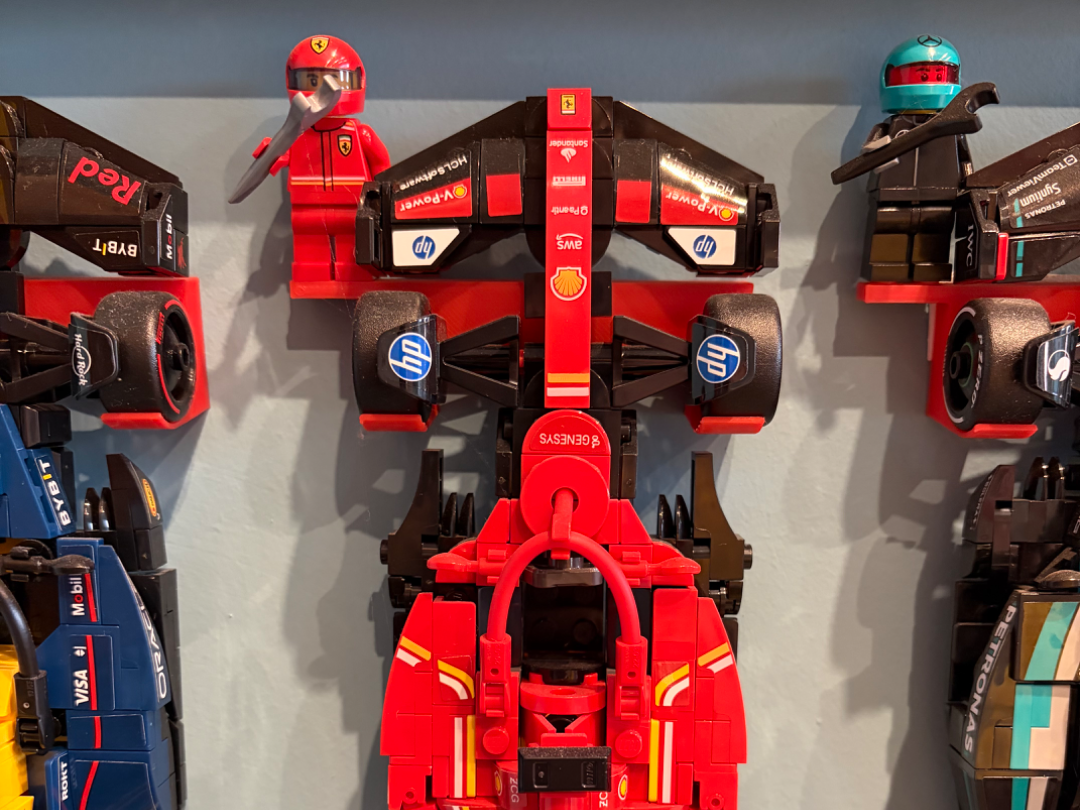 L3G0 Speed Champions Wall mount + mini figure 