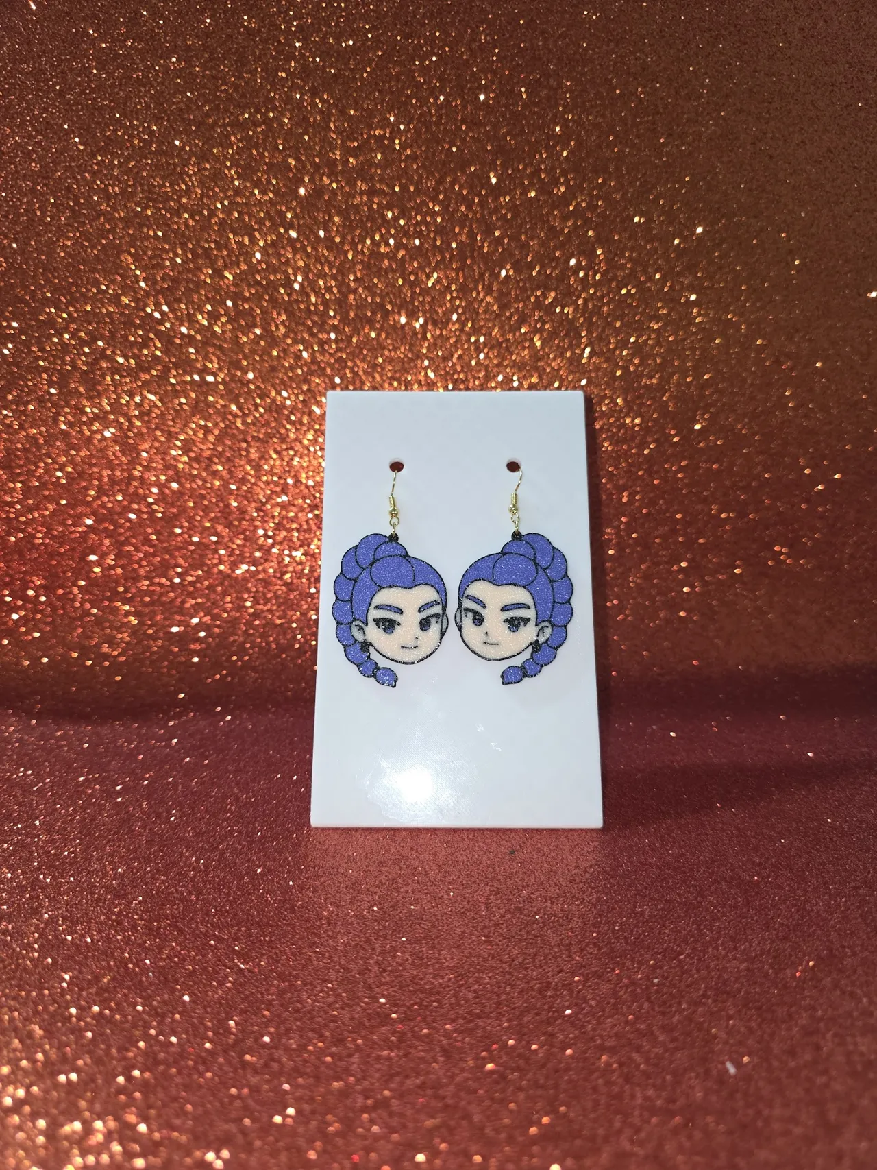K-pop Huntrix earrings view 2