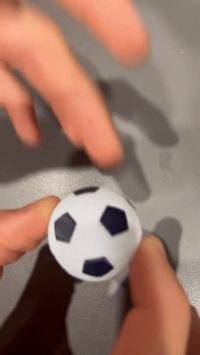 Large fidget ball (60mm x 60mm x 60mm) 