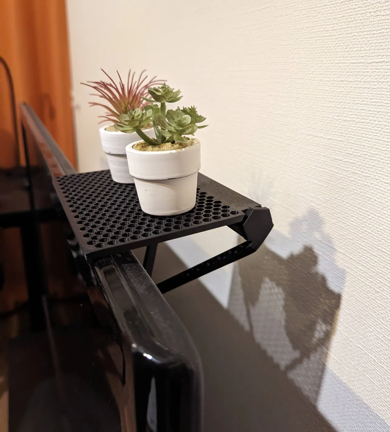 Adjustable Monitor shelf - Fits any display view 4