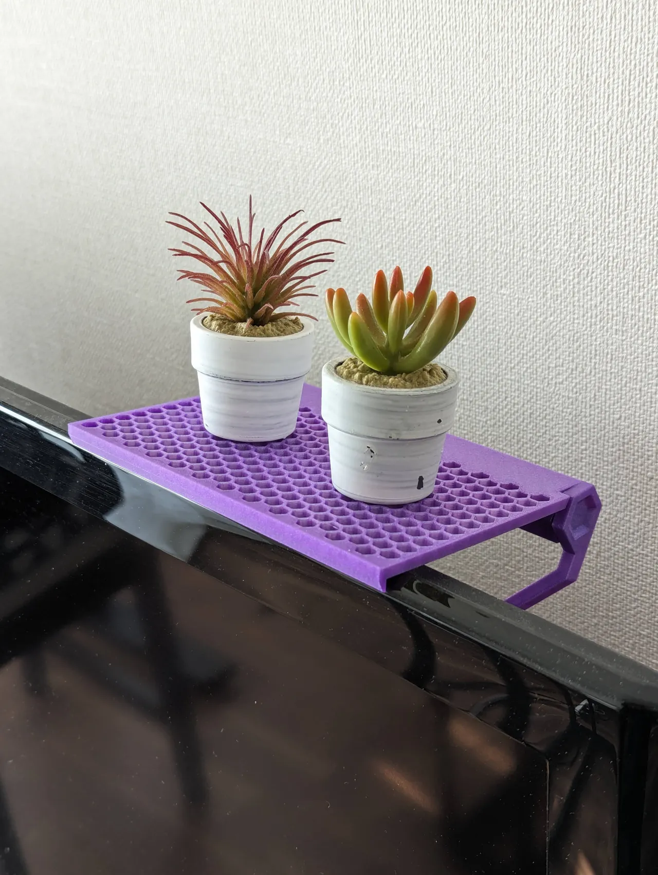 Adjustable Monitor shelf - Fits any display view 3