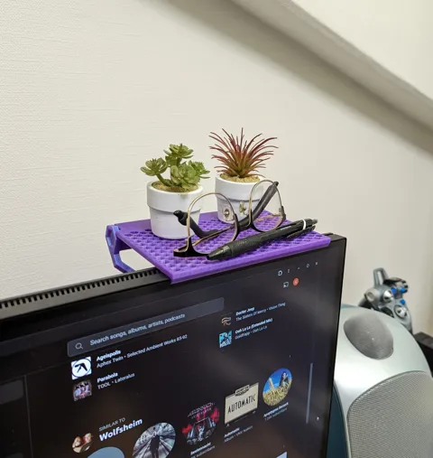 Adjustable Monitor shelf - Fits any display